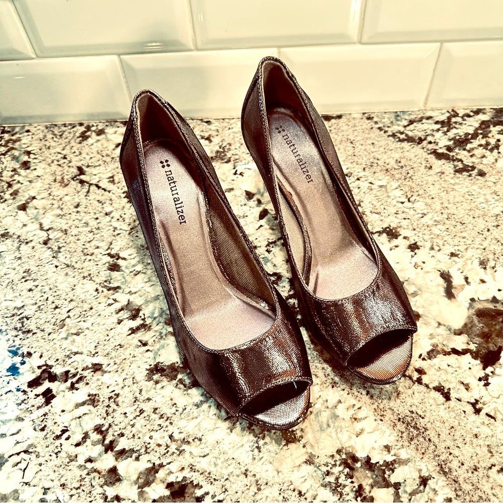 Naturalizer Peep Toe Flex Heel